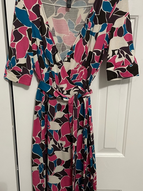 Diane Von Furstenberg Dresses & Skirts - Diane Von Furstenberg Pink, Blue & Black Printed Midi Wrap Dress